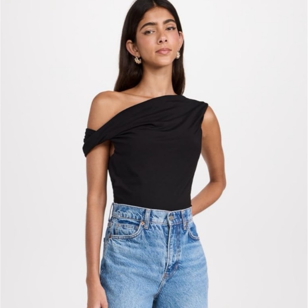 Reformation Black Off-Shoulder Women's Top